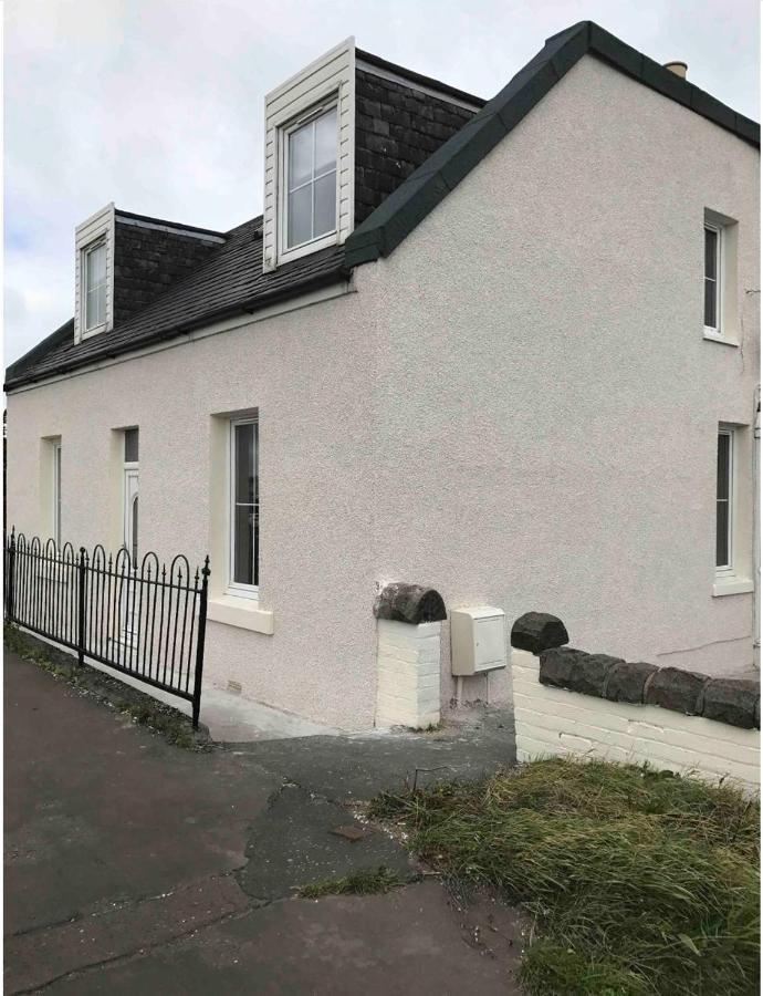 4 Bed Bungalow Near Airport Edinburgh Ngoại thất bức ảnh
