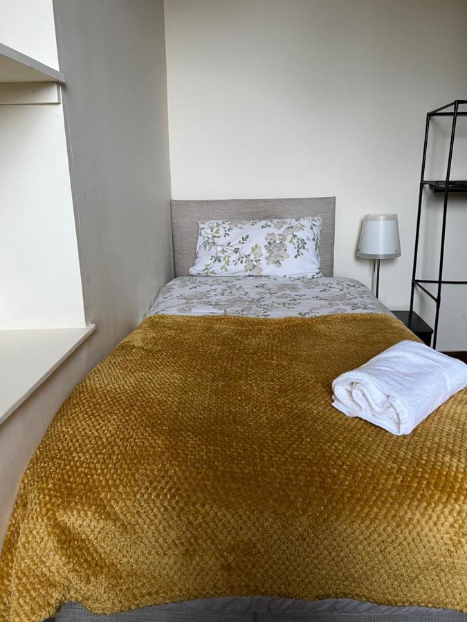 4 Bed Bungalow Near Airport Edinburgh Ngoại thất bức ảnh
