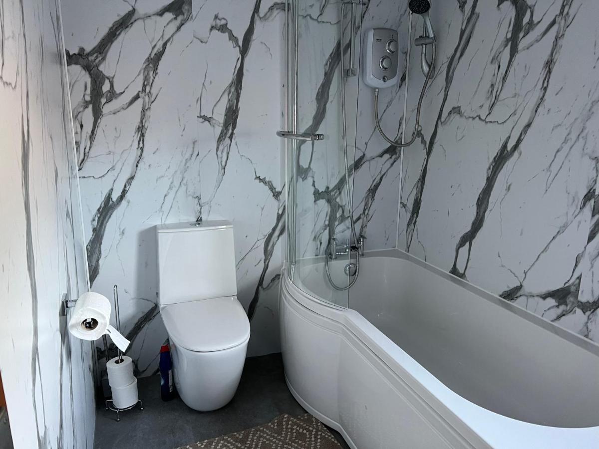 4 Bed Bungalow Near Airport Edinburgh Ngoại thất bức ảnh