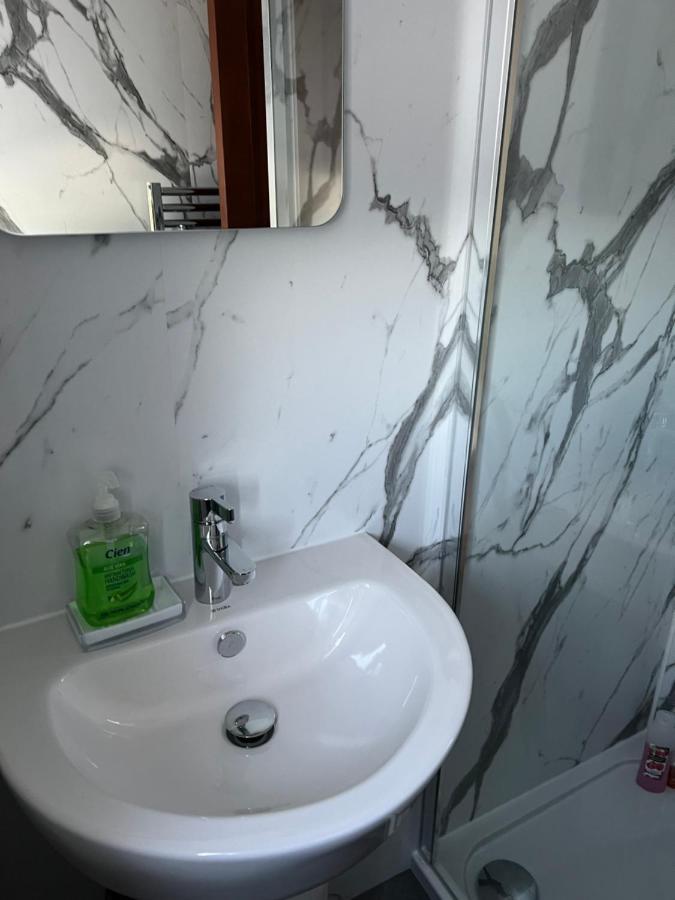 4 Bed Bungalow Near Airport Edinburgh Ngoại thất bức ảnh