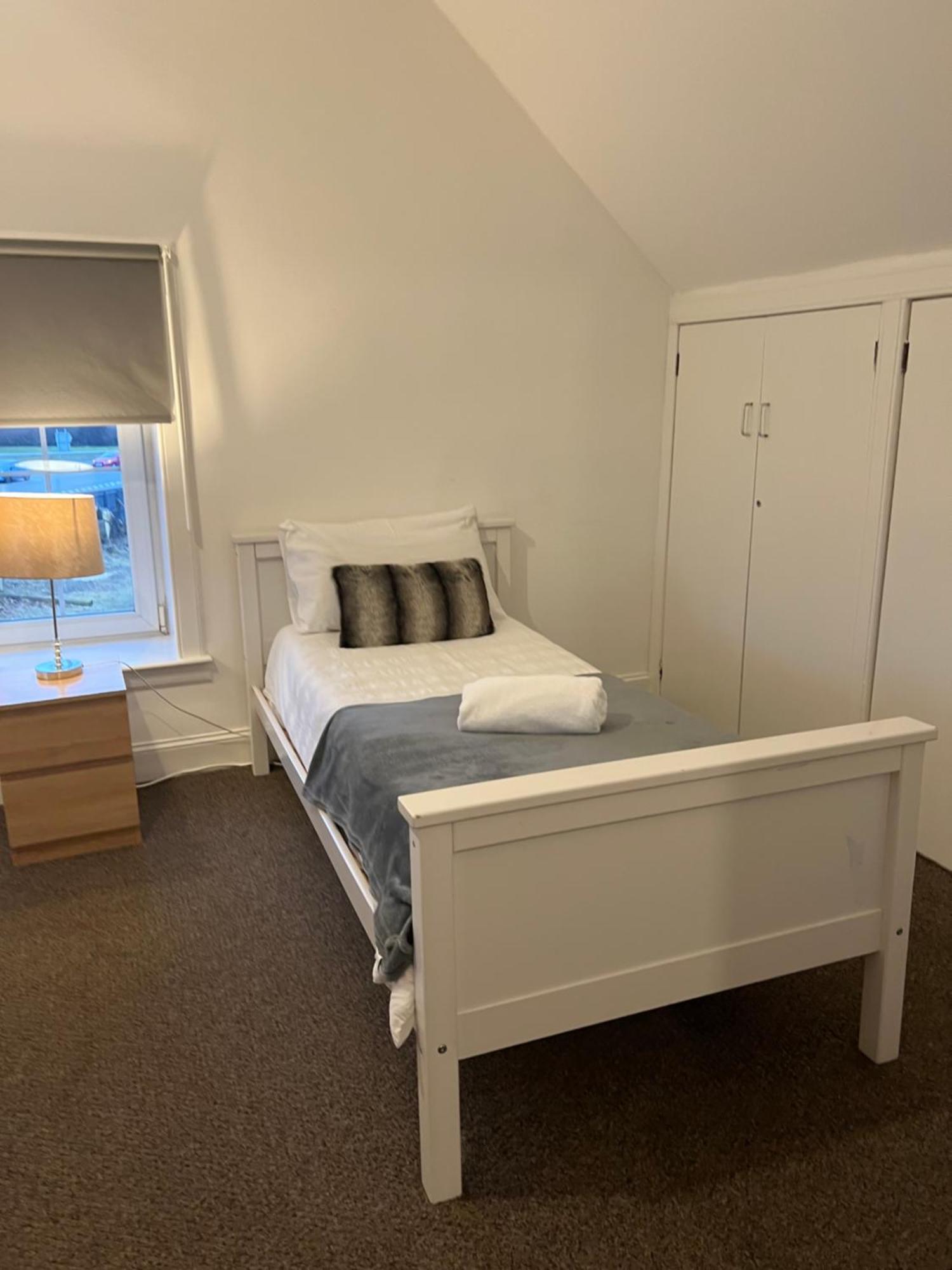 4 Bed Bungalow Near Airport Edinburgh Ngoại thất bức ảnh