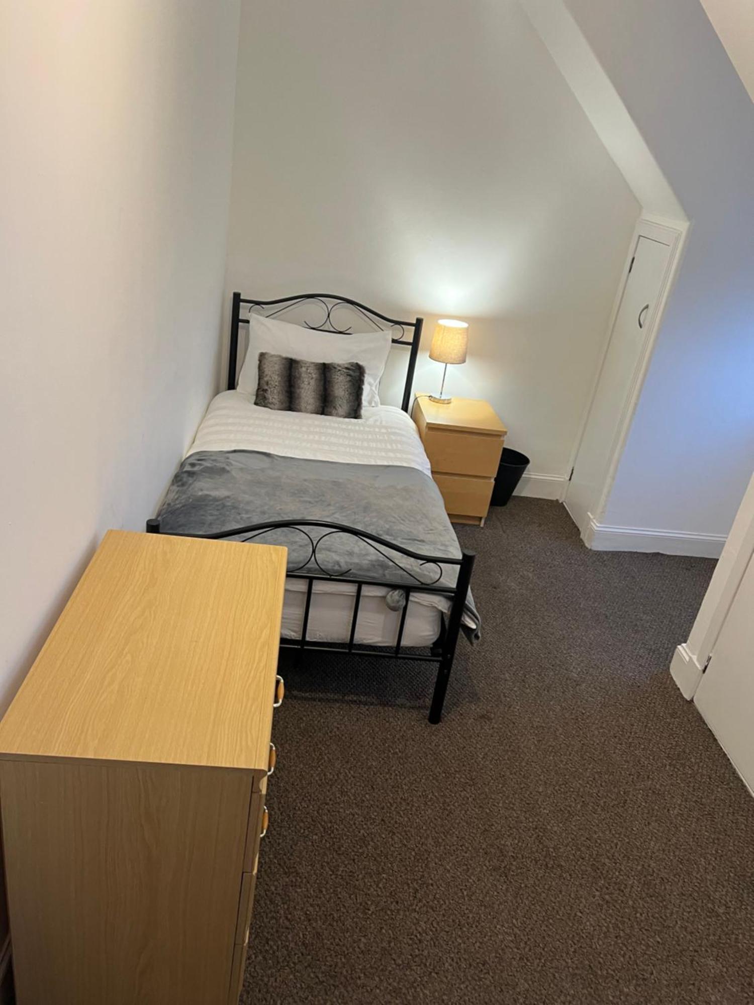 4 Bed Bungalow Near Airport Edinburgh Ngoại thất bức ảnh
