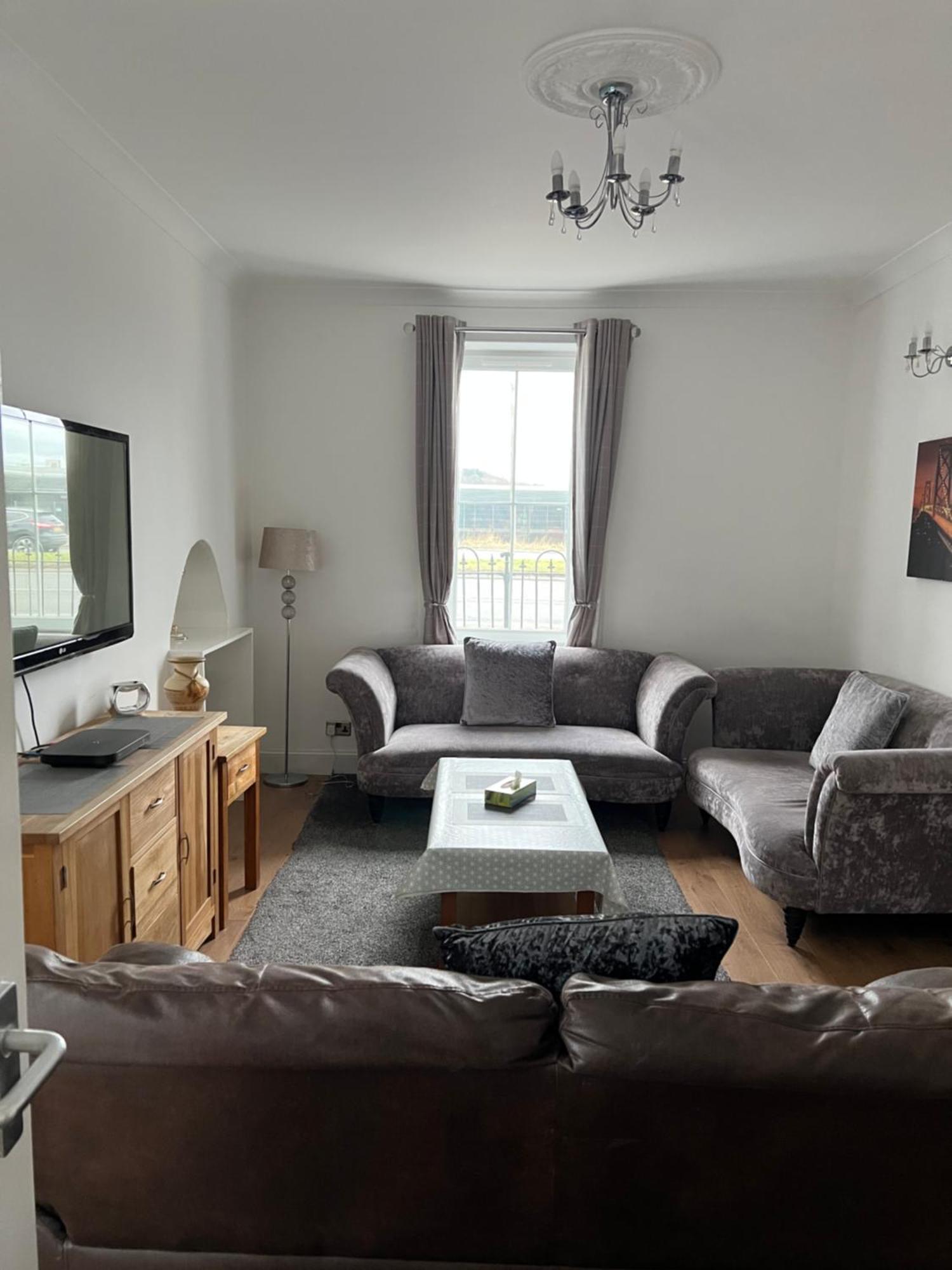 4 Bed Bungalow Near Airport Edinburgh Ngoại thất bức ảnh