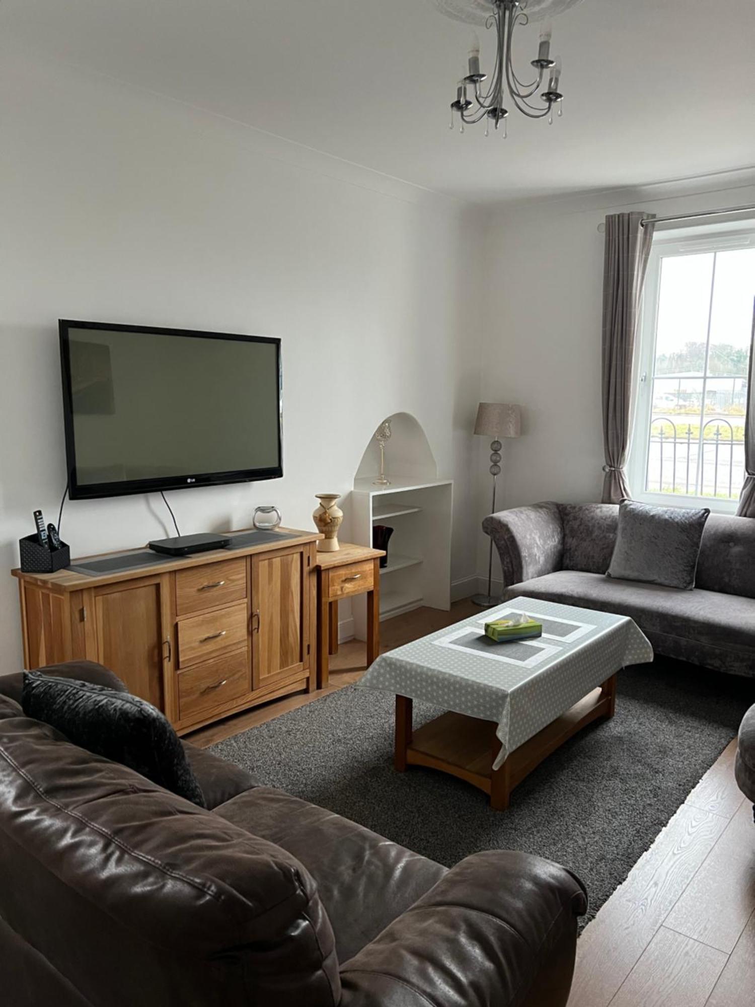 4 Bed Bungalow Near Airport Edinburgh Ngoại thất bức ảnh